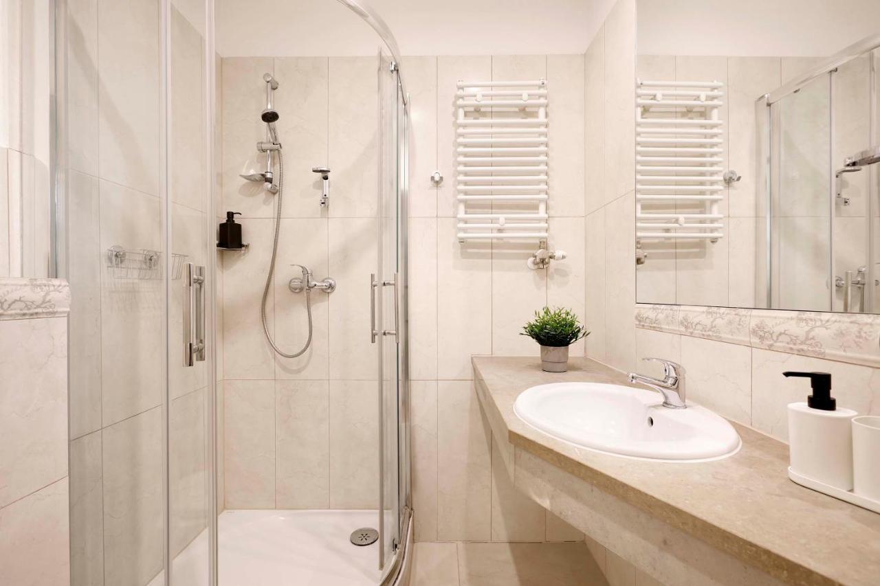 Charming Apartment, Wawel & Old Town Krakow II Bagian luar foto
